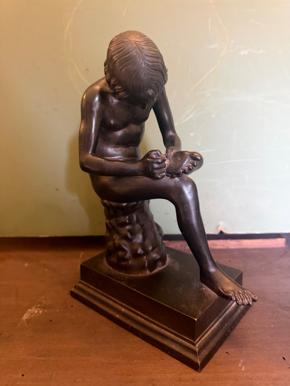 Late C19th Italian bronze ‘Grand Tour’ souvenir reduction study sculpture of “Lo Spinario”. View II