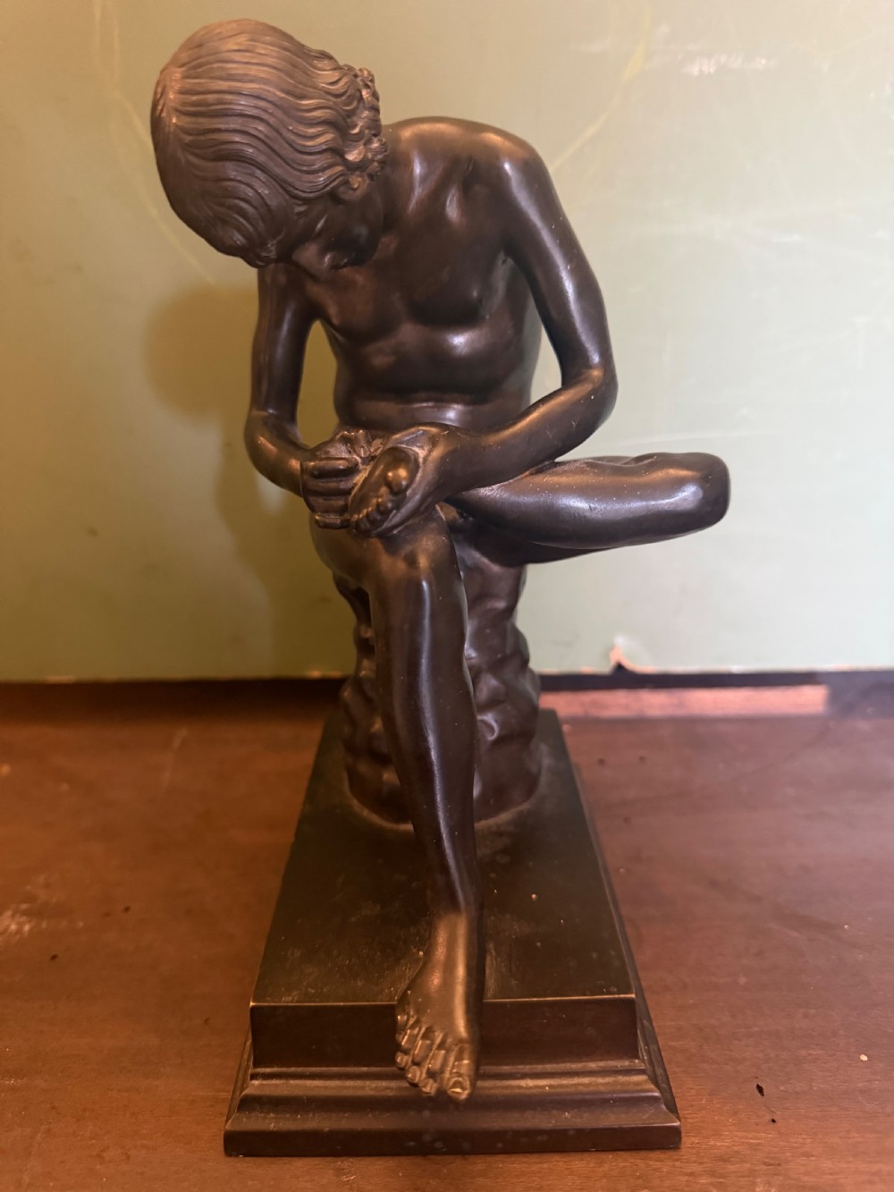 Late C19th Italian bronze ‘Grand Tour’ souvenir reduction study sculpture of “Lo Spinario”. View III