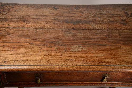 SUBSTANTIAL C17TH OAK SIDE TABLE - ADDITIONAL PHOTO 7