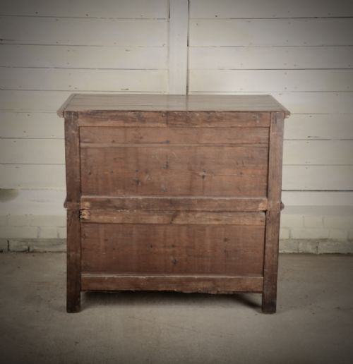 UNUSUAL 17THC GEOMETRIC CHEST OF DRAWERS - ADDITIONAL PHOTO 1