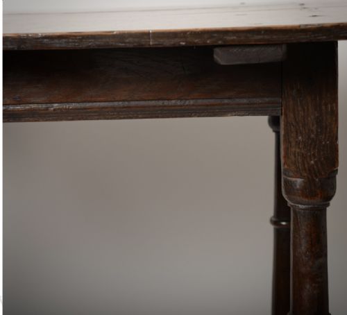 EARLY C18TH CENTRE OR TAVERN TABLE - ADDITIONAL PHOTO 3