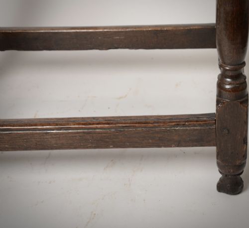EARLY C18TH CENTRE OR TAVERN TABLE - ADDITIONAL PHOTO 4