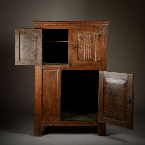 EARLY C17TH CUPBOARD - ADDITIONAL PHOTO 2