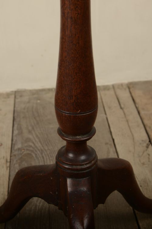 GEORGE 111 MAHOGANY CANDLE STAND - ADDITIONAL PHOTO 2