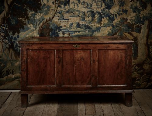 RARE SOLID YEW WOOD CHEST - ADDITIONAL PHOTO 10