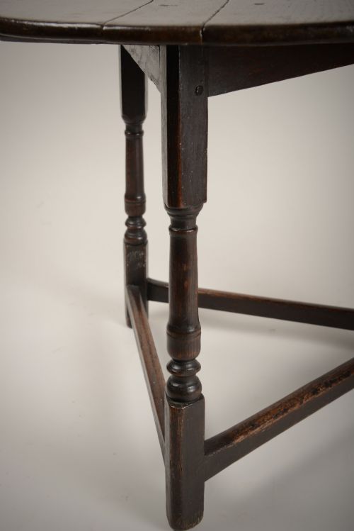 RARE LATE 17THC CRICKET TABLE - ADDITIONAL PHOTO 1
