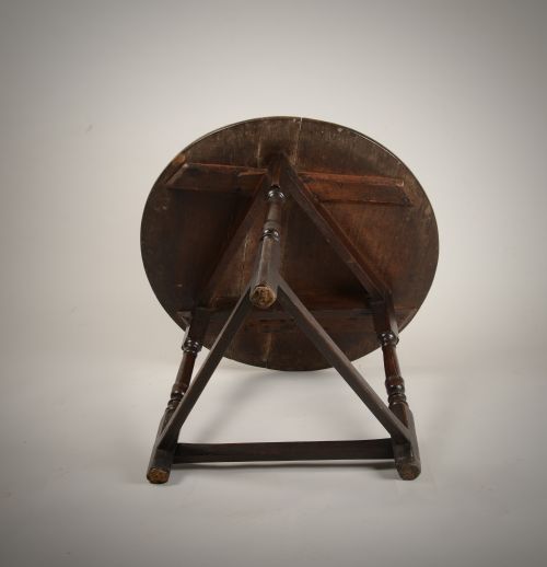 RARE LATE 17THC CRICKET TABLE - ADDITIONAL PHOTO 3