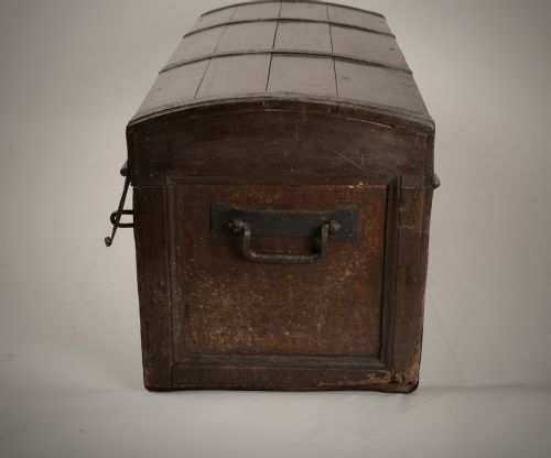C16TH COFFER CHEST - ADDITIONAL PHOTO 5
