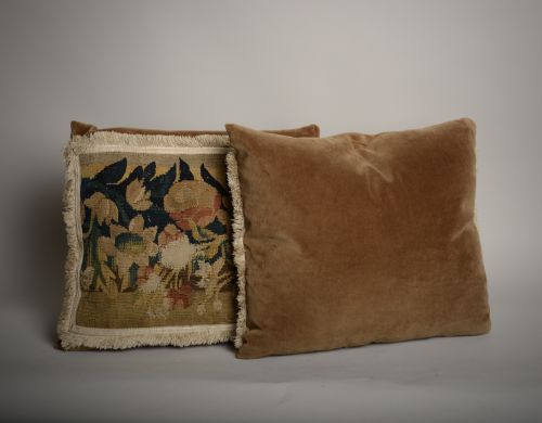 PAIR OF EARLY TAPESTRY CUSHIONS - ADDITIONAL PHOTO 1