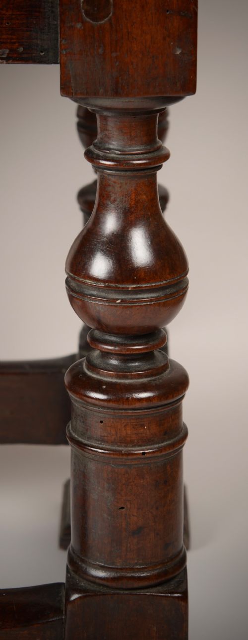 17THC ITALIAN WALNUT TABLE - ADDITIONAL PHOTO 1