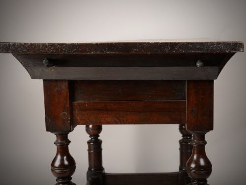 17THC ITALIAN WALNUT TABLE - ADDITIONAL PHOTO 2