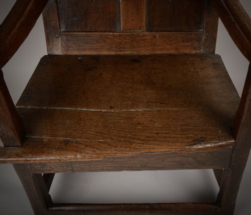 GENEROUS WELSH ARM CHAIR - ADDITIONAL PHOTO 4