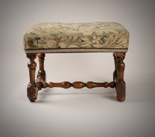 LATE C17TH WALNUT STOOL WILLIAM AND MARY PERIOD - ADDITIONAL PHOTO 1