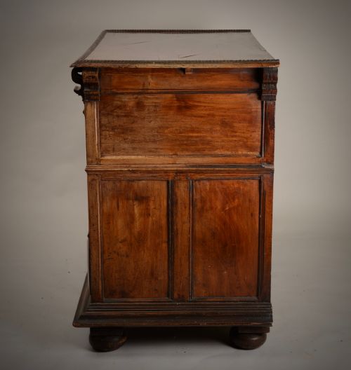 SUPERB WALNUT CHEST OF DRAWERS - ADDITIONAL PHOTO 6