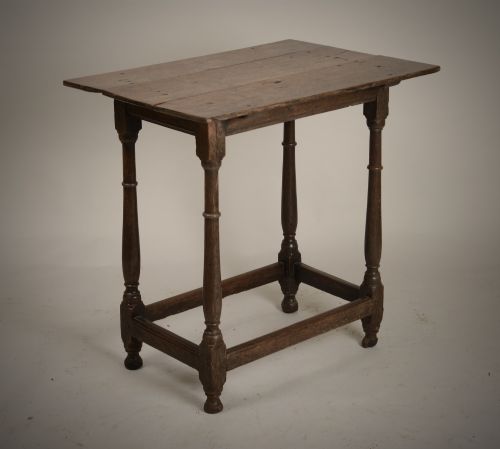EARLY C18TH TAVERN TABLE