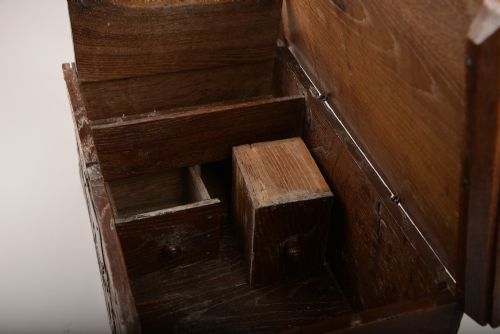 C17TH TABLE BOX WITH INTERNAL DRAWERS - ADDITIONAL PHOTO 2
