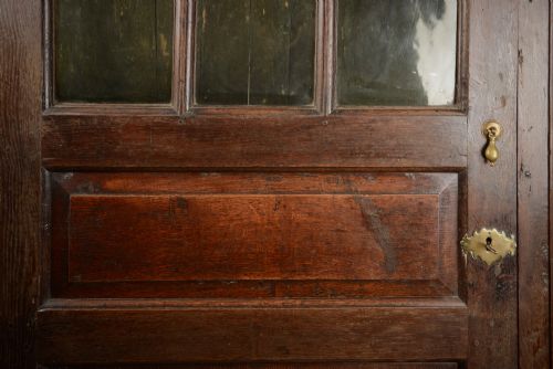 EARLY WELSH OAK CORNER CABINET - ADDITIONAL PHOTO 2