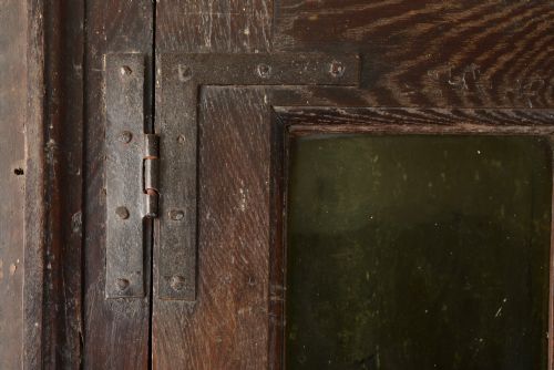 EARLY WELSH OAK CORNER CABINET - ADDITIONAL PHOTO 3