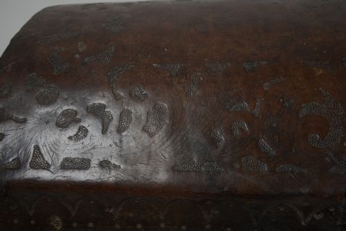 C17TH SPANISH LEATHER COFFER - ADDITIONAL PHOTO 4