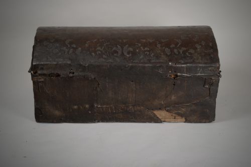 C17TH SPANISH LEATHER COFFER - ADDITIONAL PHOTO 8