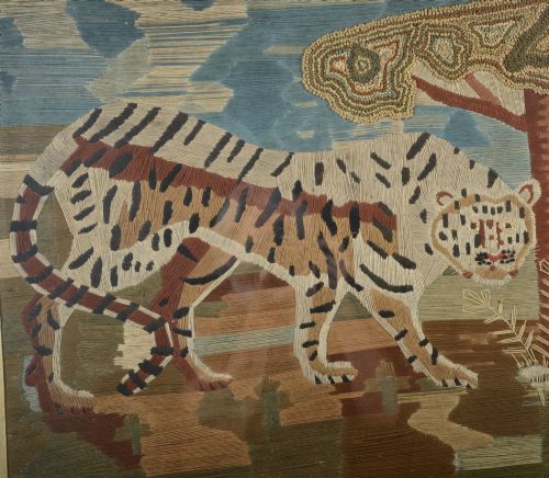 MAGNIFICENT WOODWORK DEPICTING A TIGER - ADDITIONAL PHOTO 3