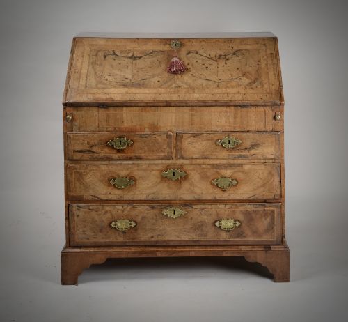 Fine George 11 Walnut Bureau