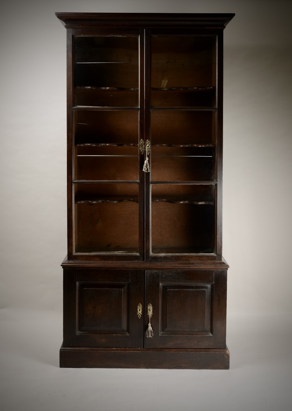 Early C18th Display case. View II