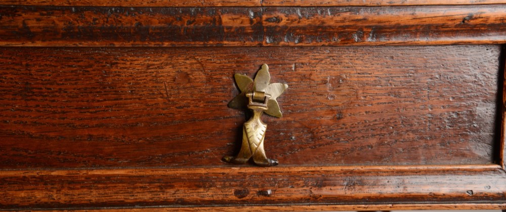 Substantial C17th oak side table View V