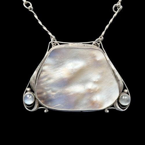 ARTS AND CRAFTS SILVER BLISTER PEARL MOONSTONE PENDANT ATTRIBUTED TO GEORGE HUNT - ADDITIONAL PHOTO 3