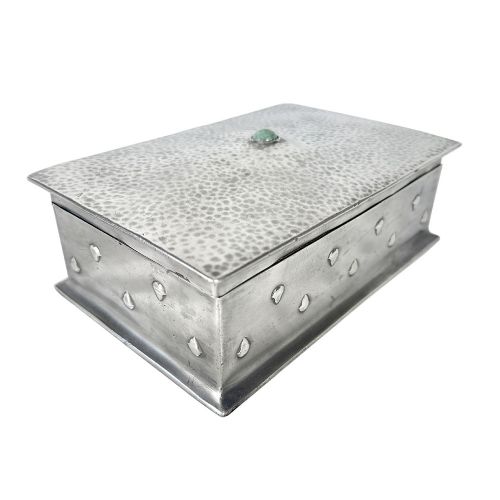 ARTS CRAFTS TUDRIC 078 PEWTER BOX WITH TURQUOISE CABOCHON MADE FOR LIBERTY CO - ADDITIONAL PHOTO 3