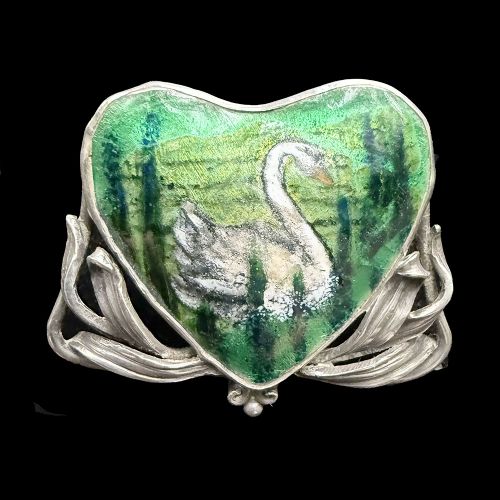 ARTS AND CRAFTS SILVER AND ENAMEL SWAN BROOCH