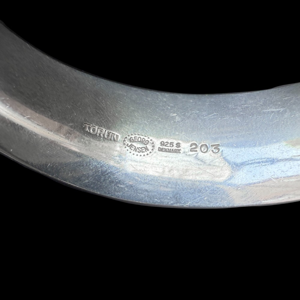 Modernist silver and rutilated quartz bracelet for Georg Jensen  View VII