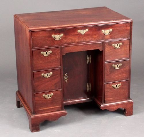 Chippendale Period Kneehole Desk
