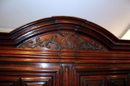 fig 1. Armoire