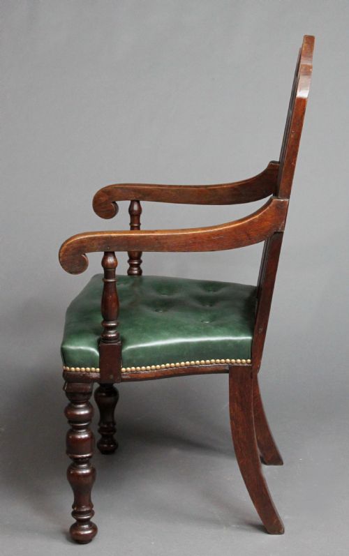A PAIR OF ARMORIAL GOTHIC OAK HALL CHAIRS WITH ARMS - ADDITIONAL PHOTO 4