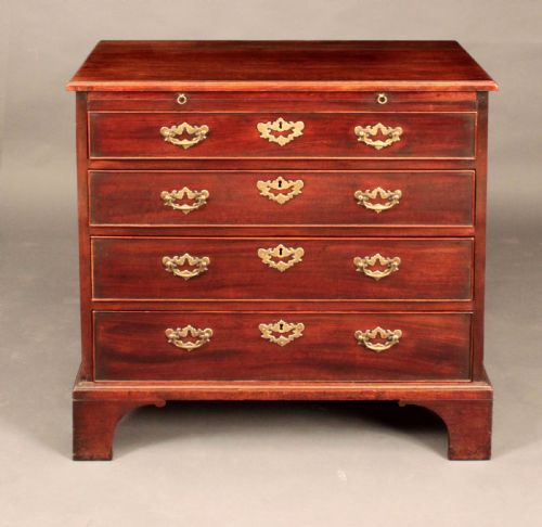 ANTIQUE MAHOGANY CHEST OF DRAWERS WITH BRUSHING SLIDE - ADDITIONAL PHOTO 2