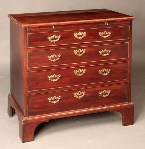 ANTIQUE MAHOGANY CHEST OF DRAWERS WITH BRUSHING SLIDE - ADDITIONAL PHOTO 4