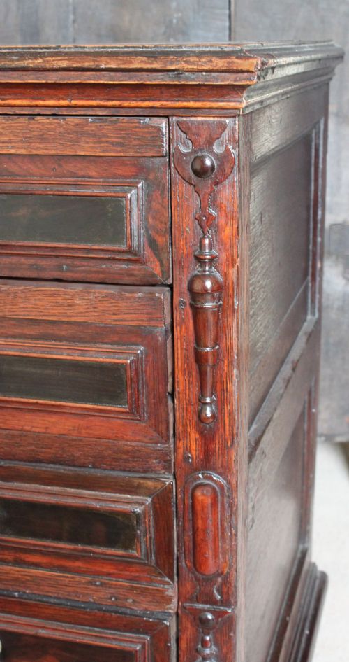 CHARLES II MOULDED FRONT OAK CHEST OF DRAWERS - ADDITIONAL PHOTO 5