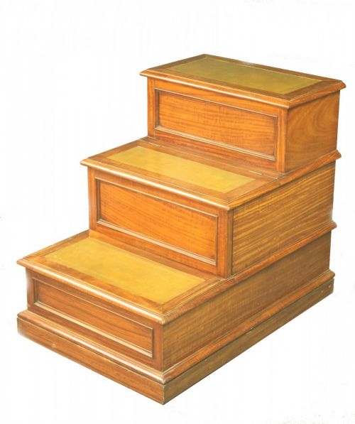 ANTIQUE SATINWOOD BED STEPS