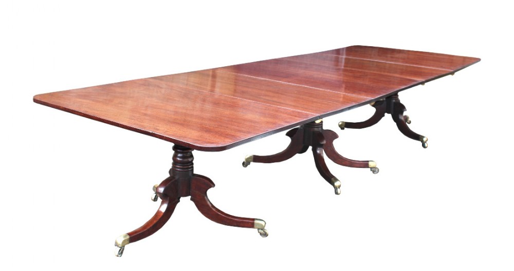 Regency three-pillar dining table