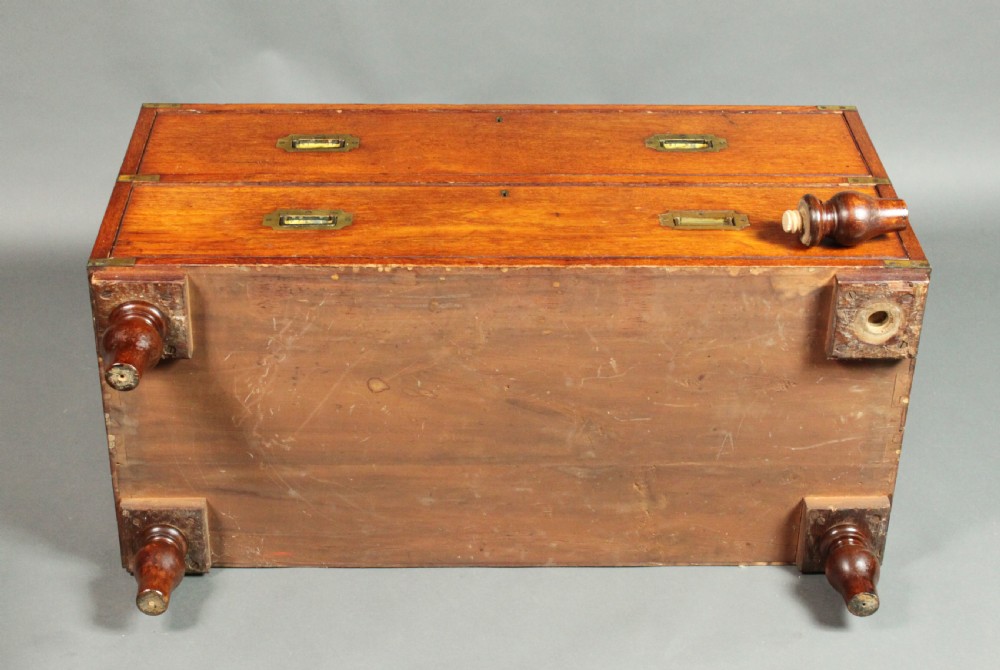 Military chest View IX