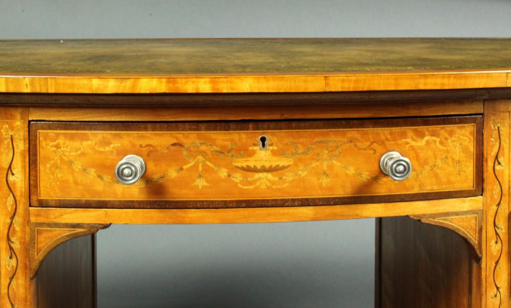 Satinwood inlaid dressing table by Edwards and Roberts, formerly owned by Maureen Swanson the fllm actress View VI