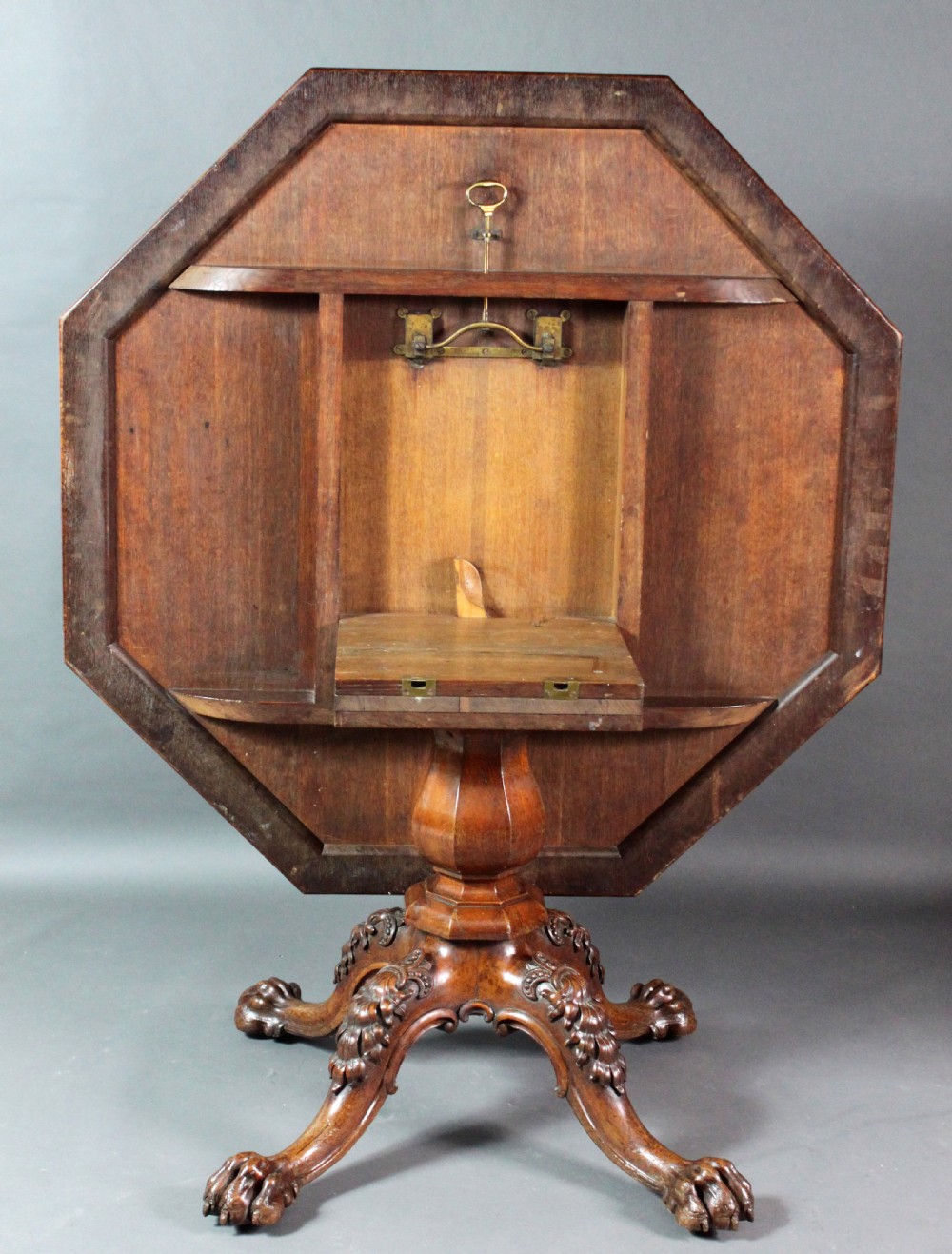 Burr oak octagonal table View VIII