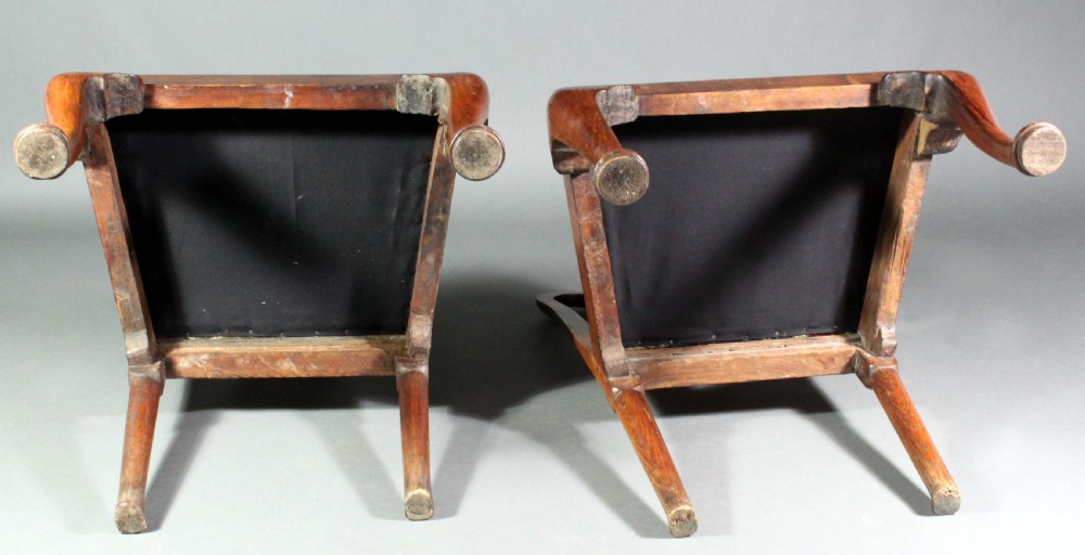 A pair of 18th-century George II walnut side chairs featuring pierced vase-shaped splats, floral upholstered drop-in seats, and front cabriole legs. View VIII