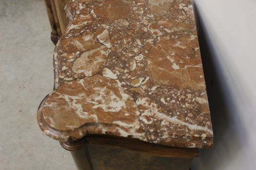 PAIR OF ITALIAN WALNUT BEDSIDE TABLES - ADDITIONAL PHOTO 4