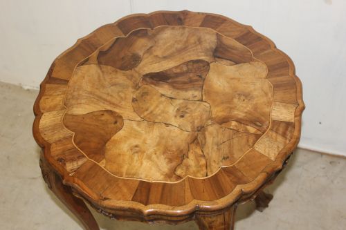 ITALIAN WALNUT OCCASIONAL TABLE - ADDITIONAL PHOTO 1