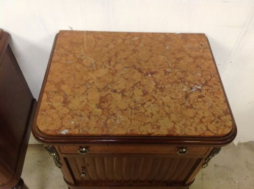 PAIR OF BEDSIDE TABLES - ADDITIONAL PHOTO 3