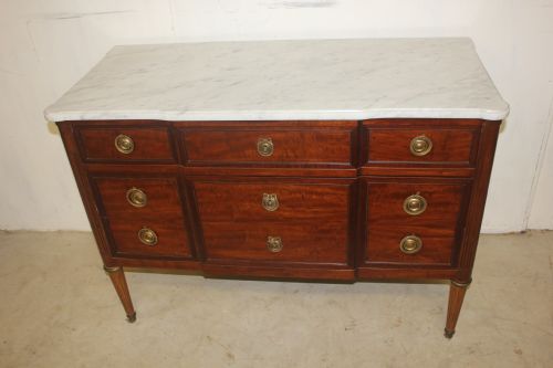 period style commode - CATEGORY: ANTIQUE FURNITURE - DATED 1900