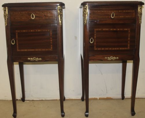 pair of mahogany edwardian bedside tables - CATEGORY: ANTIQUE CABINETS - DATED 1910