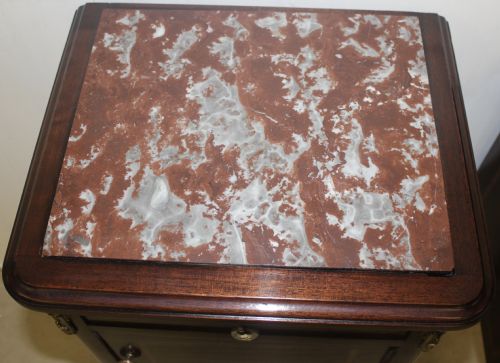 PAIR OF MAHOGANY EDWARDIAN BEDSIDE TABLES - ADDITIONAL PHOTO 2
